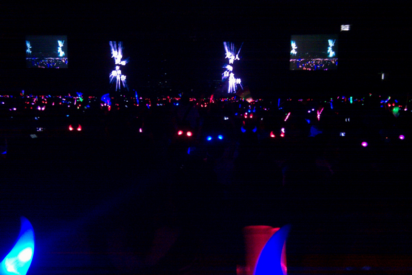 http://pic.snowrain.org/webpic/20100917-leehom-concert/IMG_20100917_200230.jpg